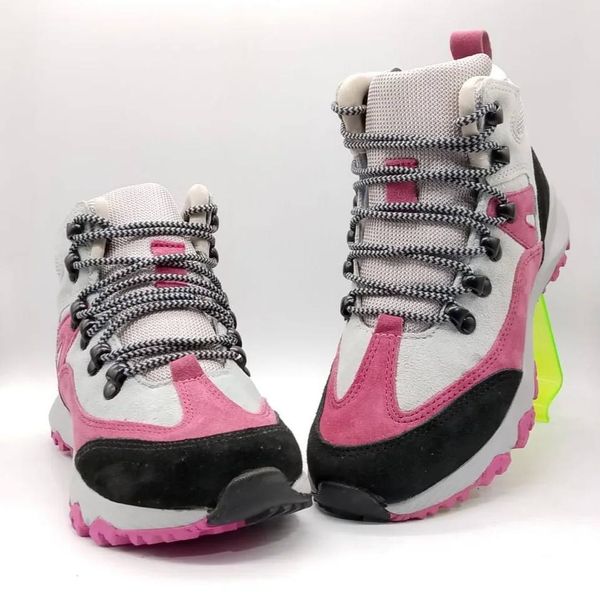 Goldstar G10 2102 Trekking Shoes for women